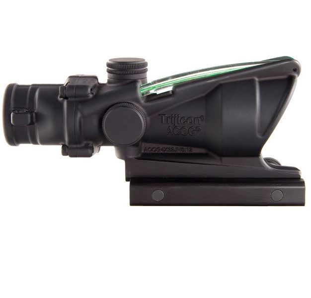 Тактичний приціл TRIJICON ACOG 4X32 BAC DUAL ILLUM GREEN CHEVRON .223/5.56 BDC 5002973 фото
