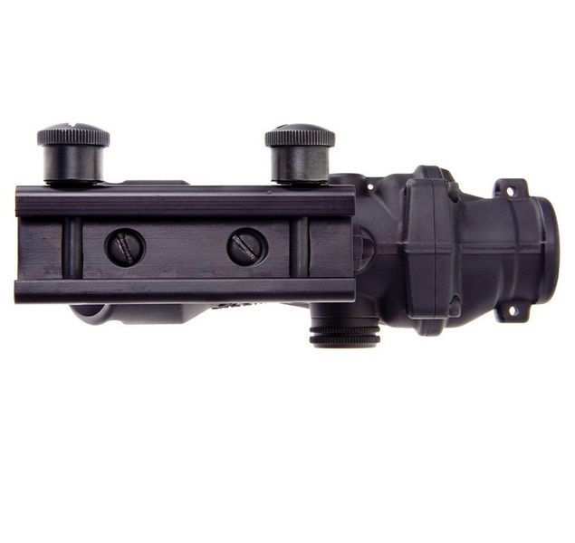 Тактичний приціл TRIJICON ACOG 4X32 BAC DUAL ILLUM GREEN CHEVRON .223/5.56 BDC 5002973 фото