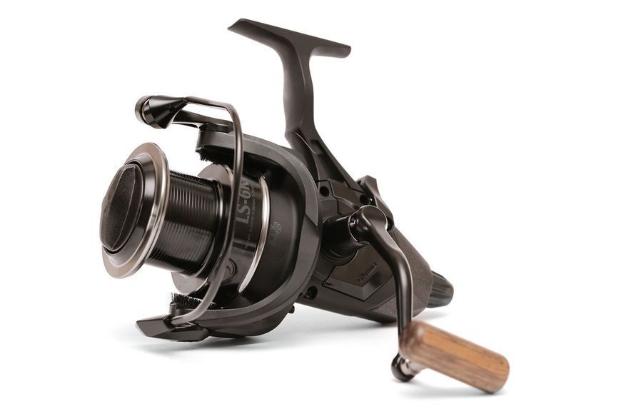 Катушка Okuma LS-6K Baitfeeder 5+1BB 1353.15.09 фото