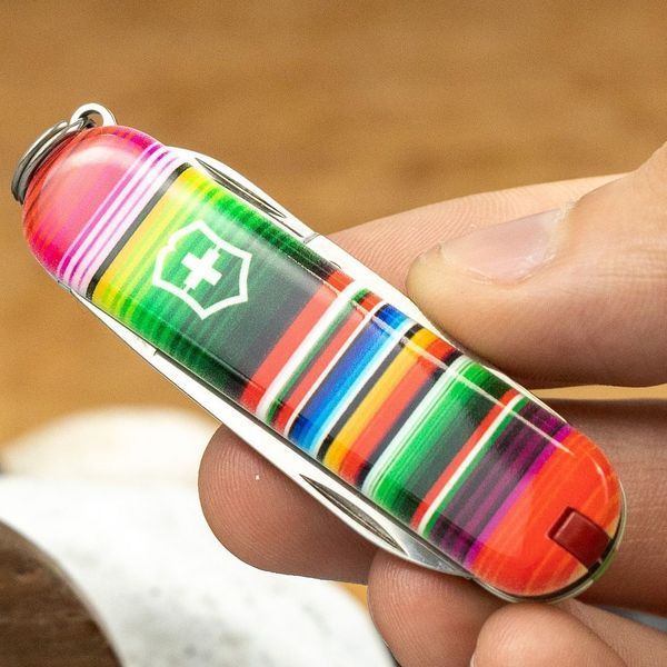 Нож Victorinox Сlassic Mexican Zarape 0.6223.L2101 4008390 фото