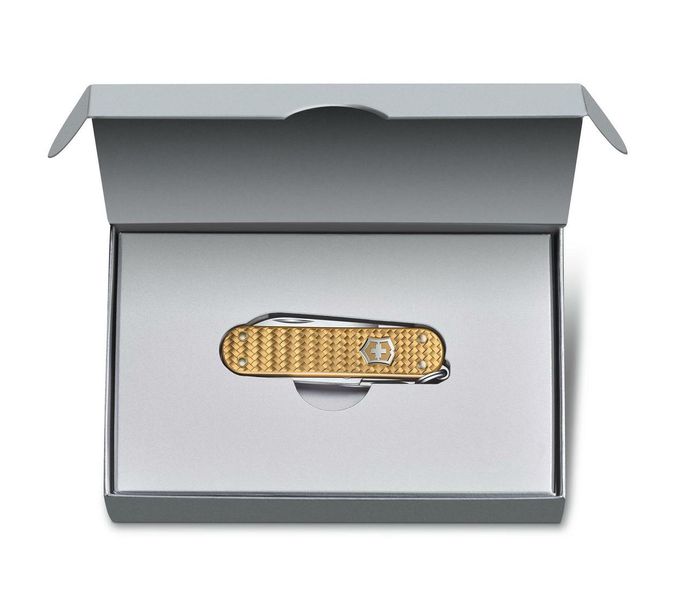 Мультитул нож Victorinox Classic SD Precious Alox Brass Gold 0.6221.408G 4008492 фото
