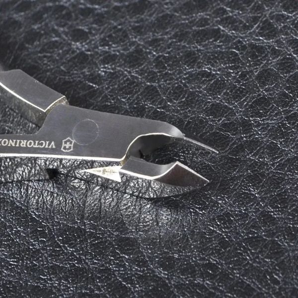 Манікюрні щипчики Victorinox 8.2040.10 для кутикули 4005453 фото