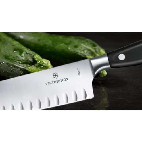 Кухонний ніж сантоку Victorinox Santoku 7.7323.17 G в подарунковій упаковці 4000566 фото