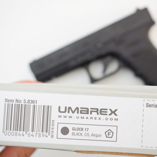 Пістолет Umarex Glock 17, кульки ВВ 4.5 мм, 115 м/с, з блоубэк 5.8361 фото